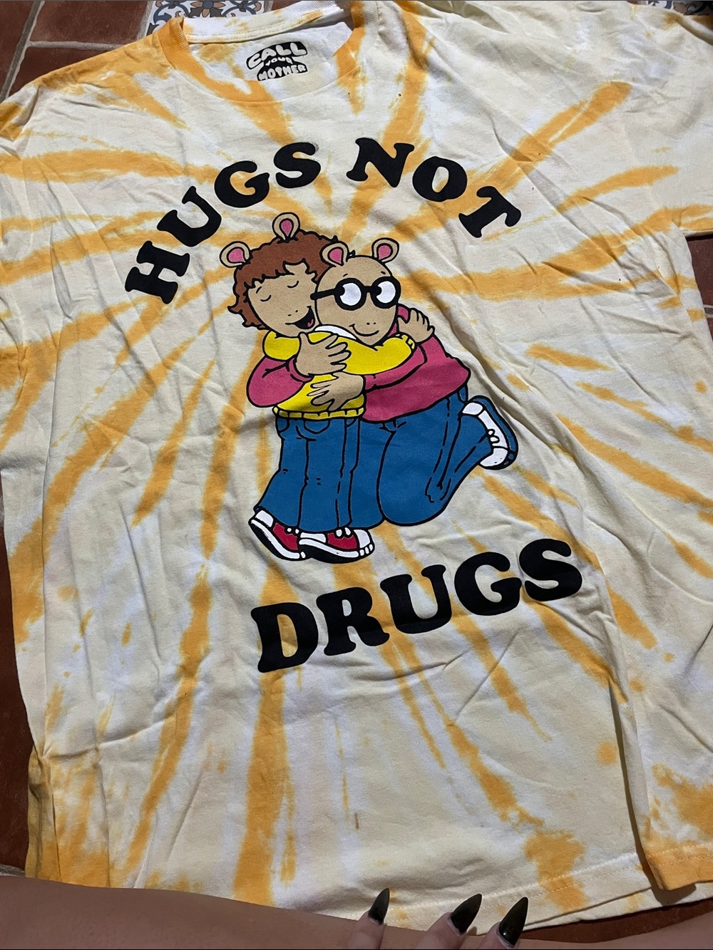 Graphic Tie-Dye Short Sleeve Tee - White & Yellow Hugs Design